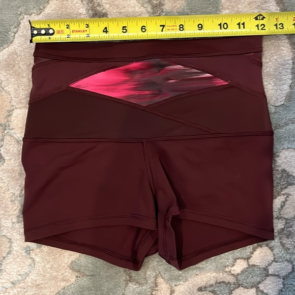 Lululemon shorts - Picture 6 of 10